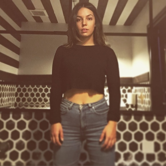 Meet your Posher, Claudia - Picture 3 of 3